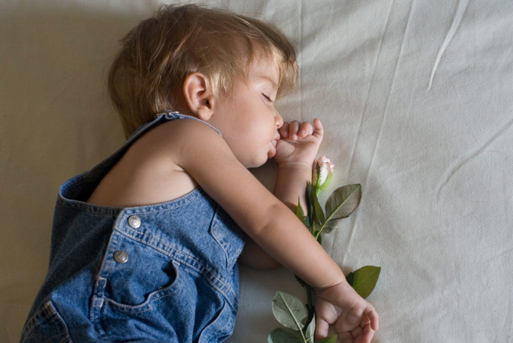 Ninnenanne, libri e parole per addormentare i bambini con cura